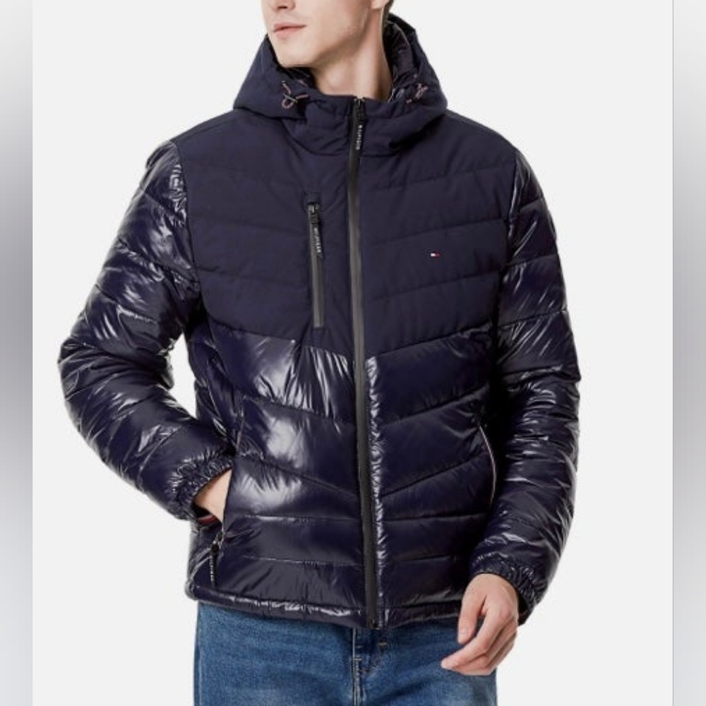 Men's Tommy Hilfiger Blue Puffer Jacket with Chevron Design XL